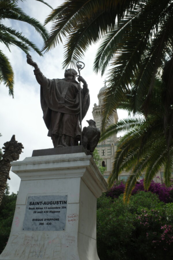St Augustine 900