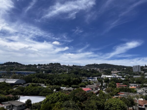 San Salvador 600